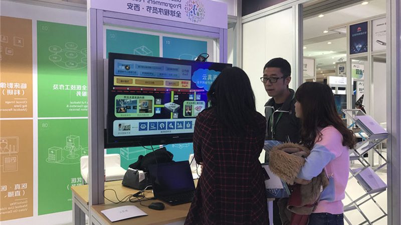 这些客户在选择IT咨询服务时，通常关注以下几个核心要素：
